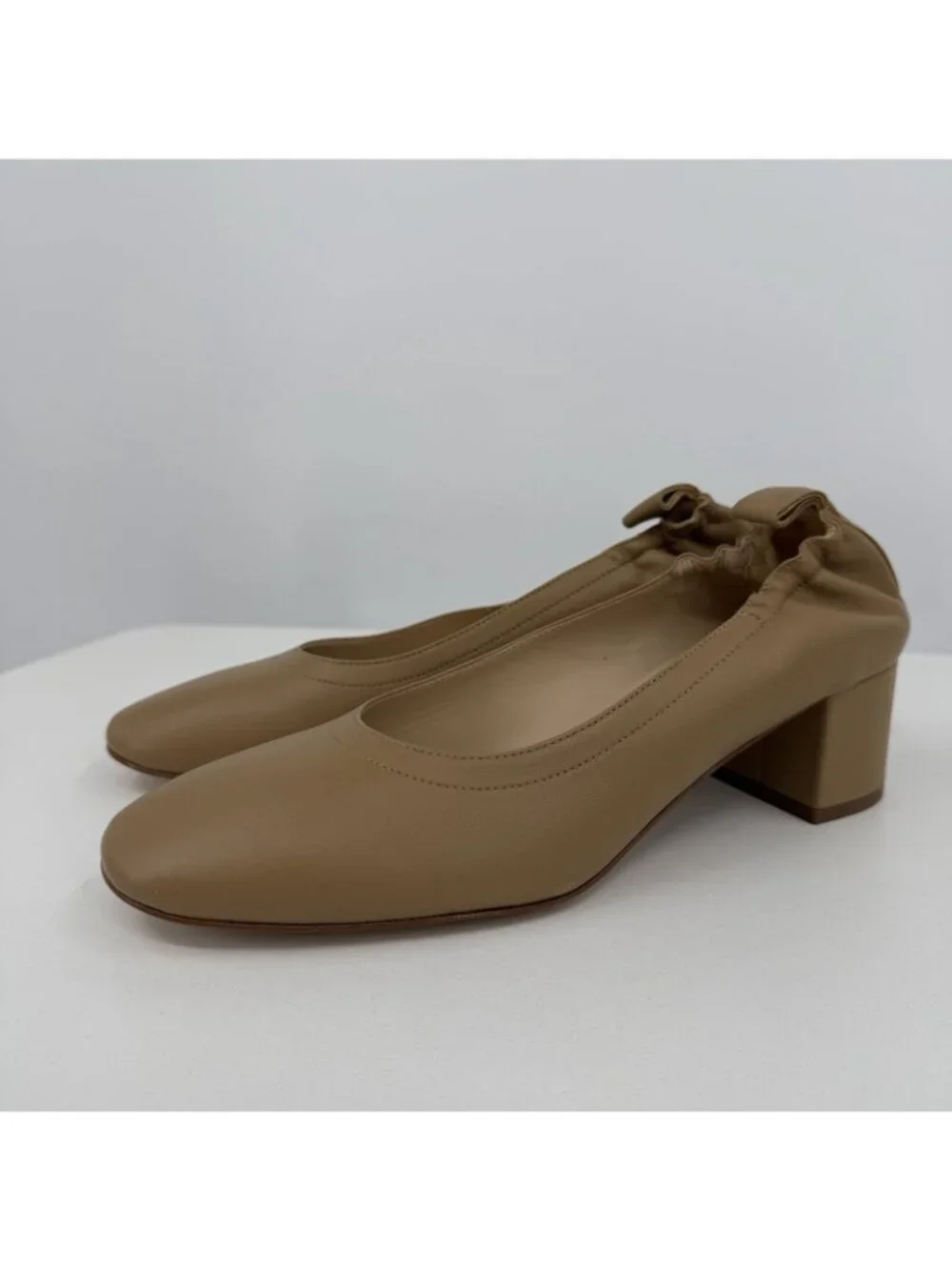Everlane Italian Leather Day Heel Light Taupe 10 Women's Elastic Back Comfort